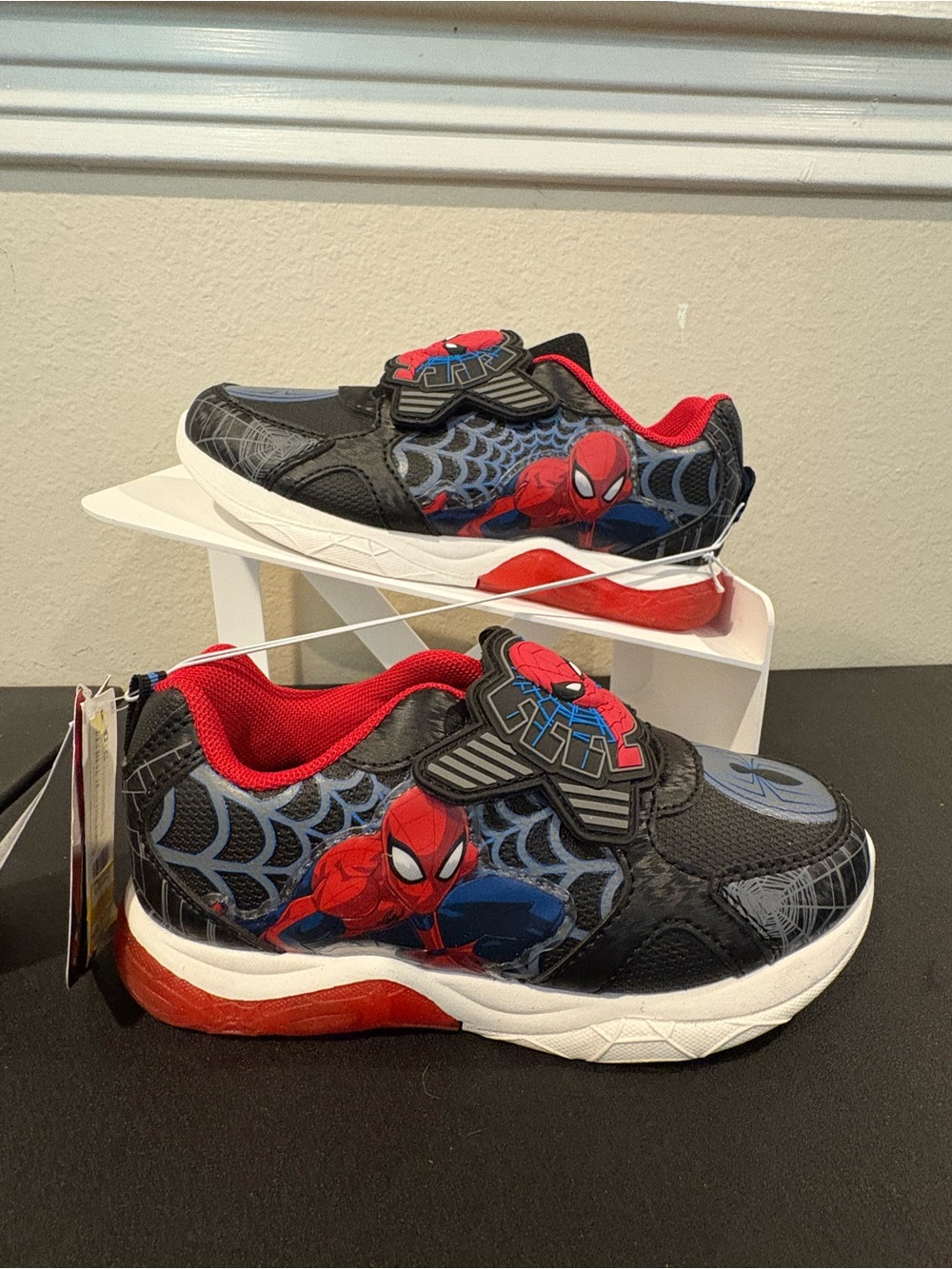 NEW Toddler Little Boys Sz 1 Disney Spider-Man Athletic Sneakers Light Up